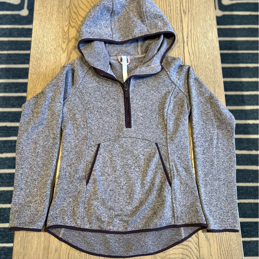 Lululemon 1/2 Zip Pullover Size 6